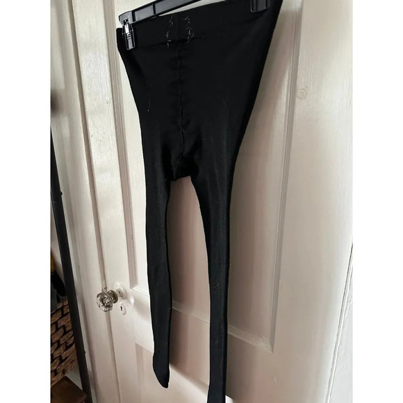 Women’s size Medium black leggings - Picture 2 of 7